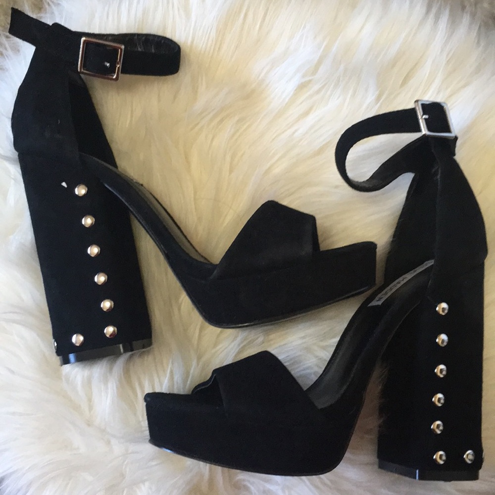 Steve Madden platform black heels